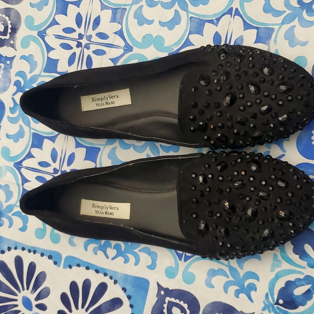 Vera Wang Decorative Flats